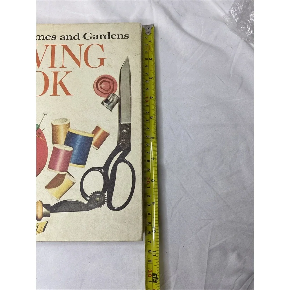 Vtg 1970 Sewing Book Better Homes and Gardens Illustrated HC 5-Ring Binder
